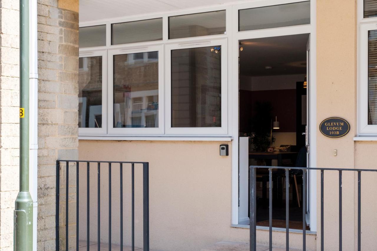 Glevum Lodge - 2 Bedroom Town Centre Apartment Cirencester Exterior photo