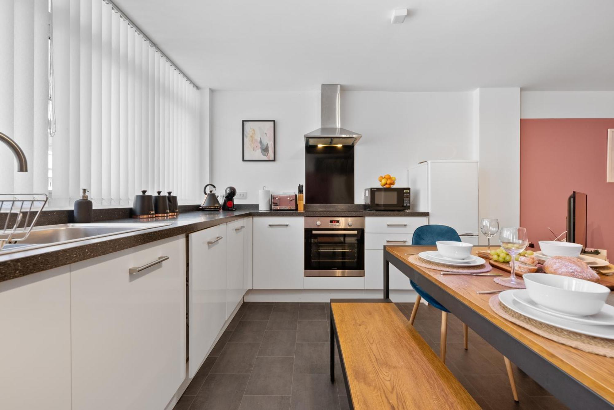Glevum Lodge - 2 Bedroom Town Centre Apartment Cirencester Exterior photo